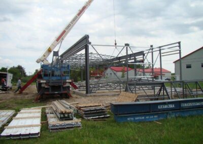 Étapes d'érection d'un hangar